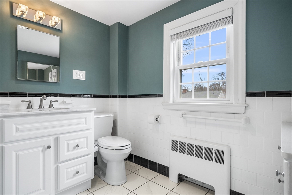11 Sharon Road Melrose, MA 02176 - Photo 29 of 42 Gallery Image 29