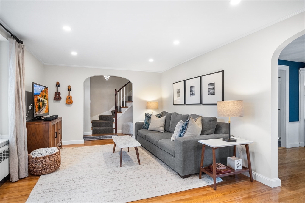 11 Sharon Road Melrose, MA 02176 - Photo 7 of 42 Gallery Image 7