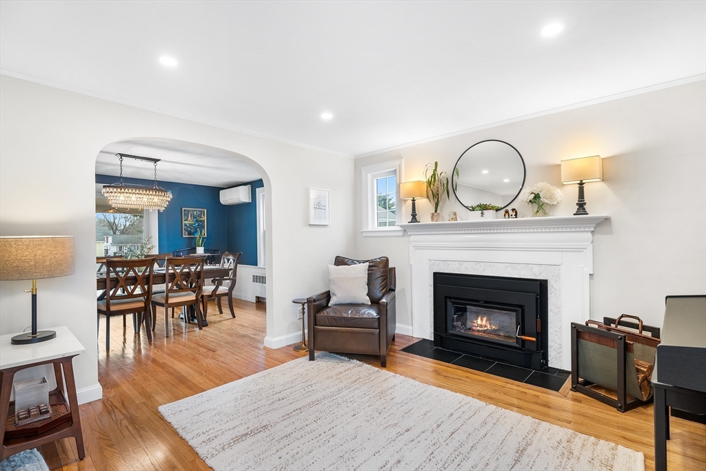 11 Sharon Road Melrose, MA 02176 - Photo 8 of 42 Gallery Image 8