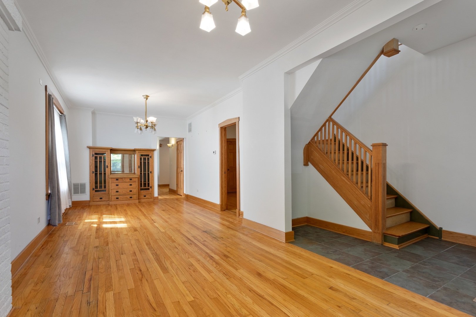 3843 West Addison Street Chicago, IL 60618 - Photo 3 of 41