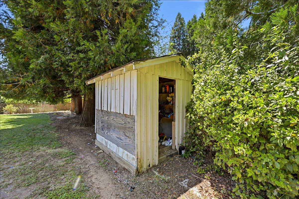 14240 Hollydale Road Grass Valley, CA 95945 - Photo 46 of 53