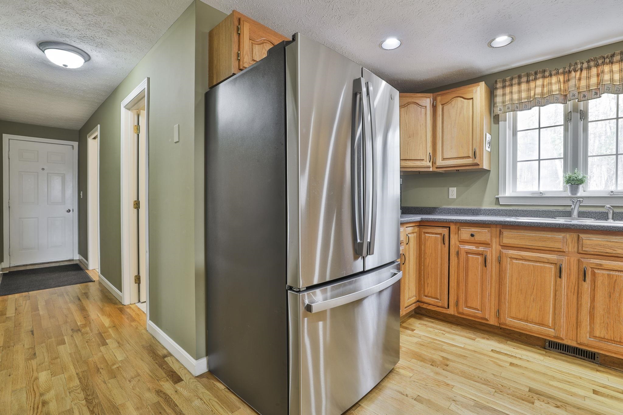 24 Captain Seaver Road Brookline, NH 03033 - Photo 15 of 44