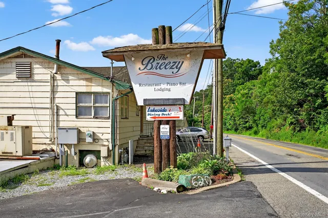 $1,750 | 620 Jersey Avenue, Unit 2, Greenwood Lake, NY 10925