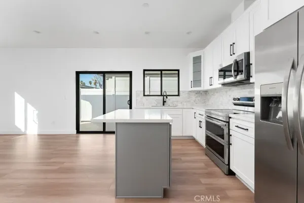 $2,650 | 19952 Archwood Street, Winnetka, CA 91306