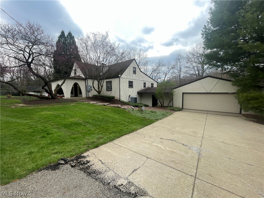 4874 Logan Way Hubbard, OH 44425 - Photo 1 of 40