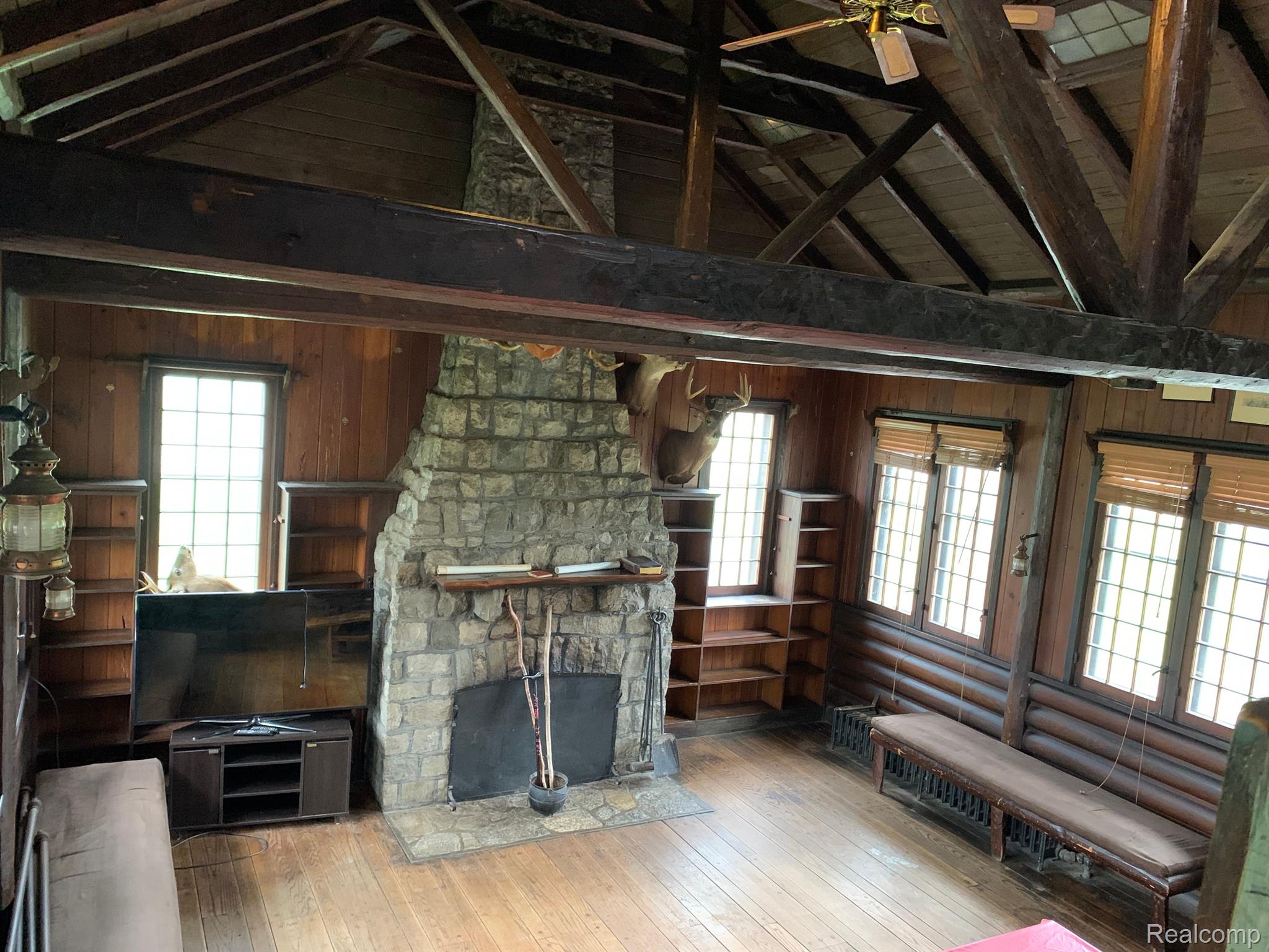 25389 Meridian Road Grosse Ile, MI 48138 - Photo 21 of 41 Gallery Image 21