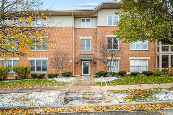 $305,000 | 10 Ford Street, Unit 103, Geneva, IL 60134