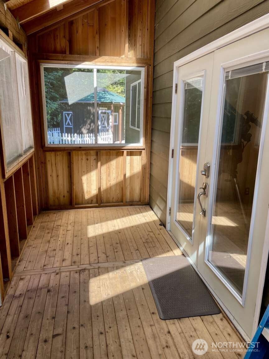 2497 Goss Ridge Road Freeland, WA 98249 - Photo 23 of 38