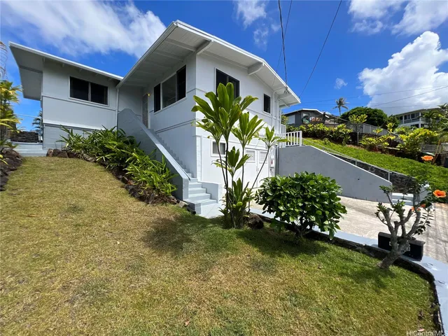 $3,700 | 44-123 Mikiola Drive, Kaneohe, HI 96744