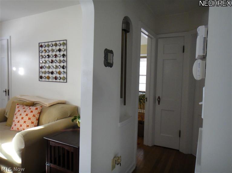 1205 Sunset Road Cleveland, OH 44124 - Photo 12 of 25
