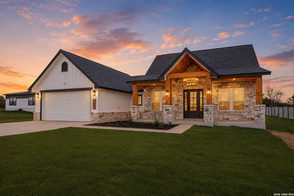 $399,000 | 12911 NUEVO ARROYO Drive, Atascosa, TX 78002