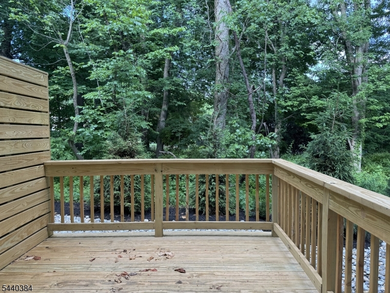 104 Myrtle Road Warren, NJ 07059 - Photo 20 of 21