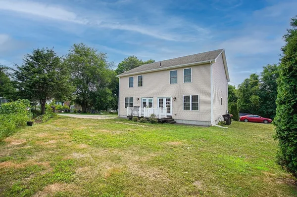 $2,400 | 3-5 Grant Street, Unit 3, Agawam, MA 01001