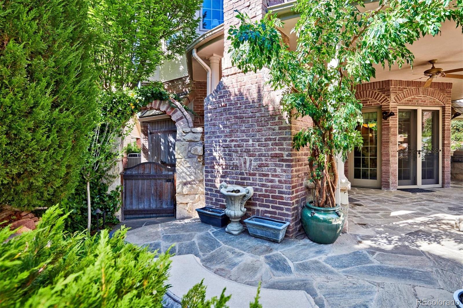 4394 East Orchard Lane Centennial, CO 80121 - Photo 4 of 40