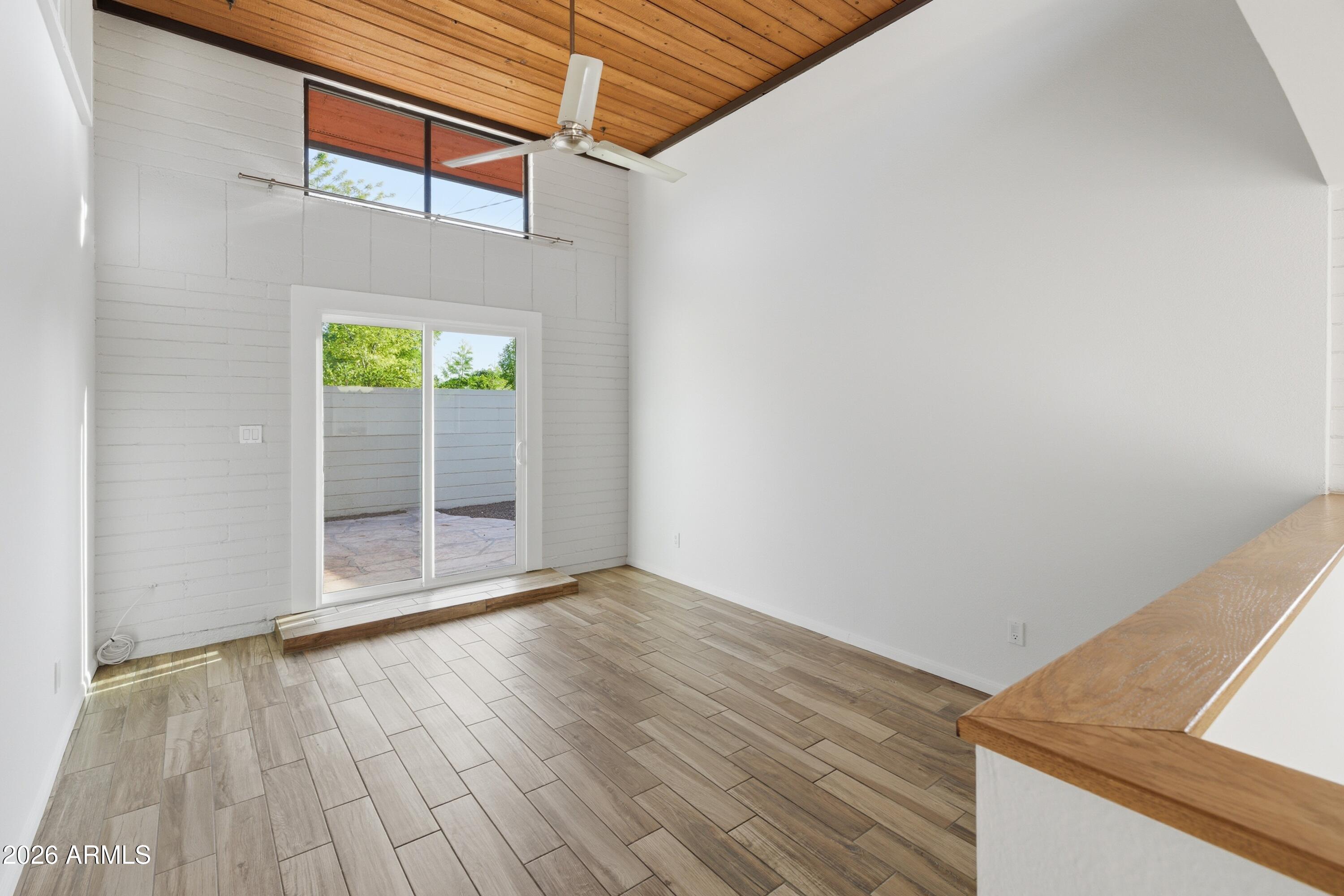 455 East Broadway Road, Unit 4 Tempe, AZ 85282 - Photo 12 of 39 24-455_E_Broadway_Unit4_24