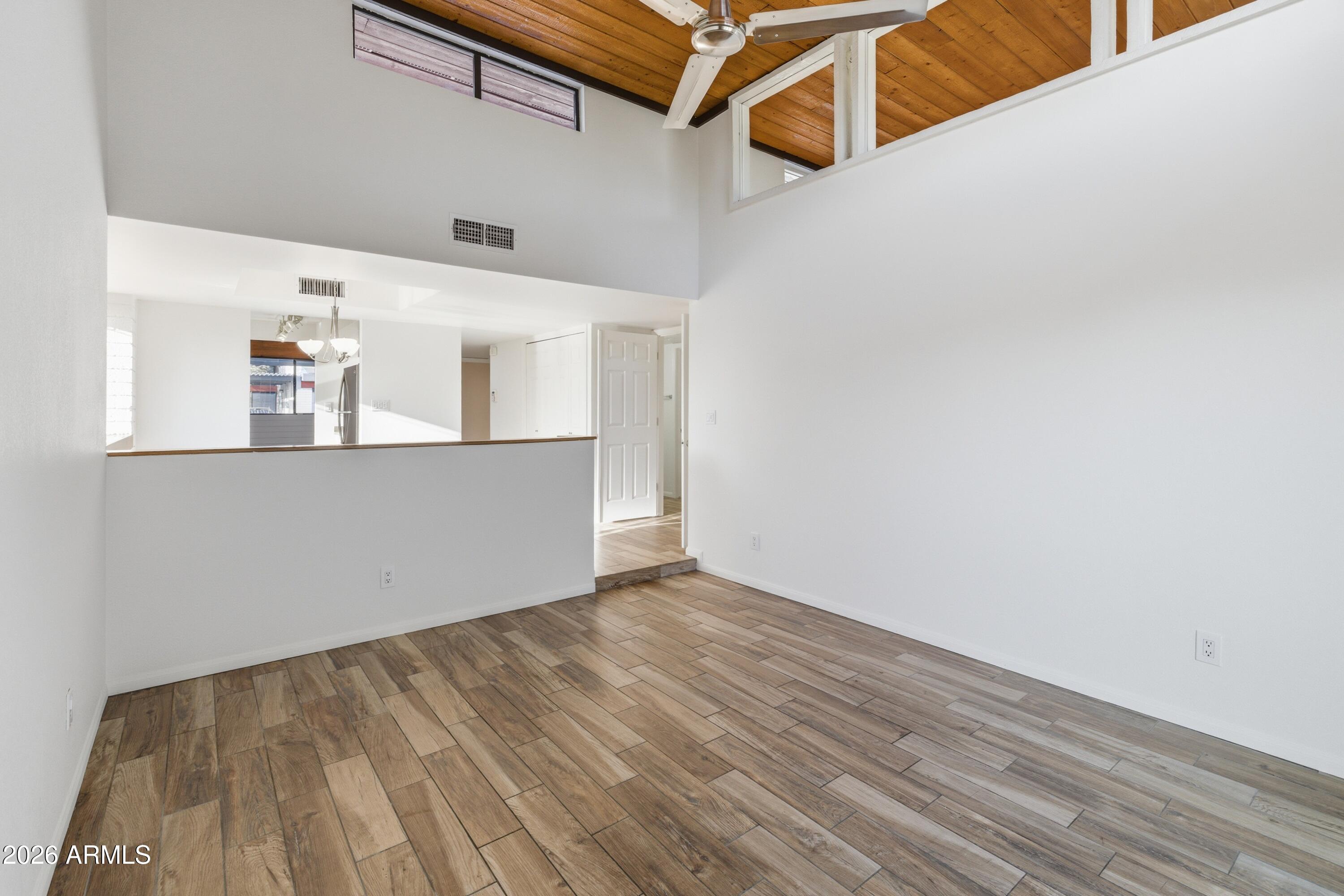 455 East Broadway Road, Unit 4 Tempe, AZ 85282 - Photo 14 of 39 25-455_E_Broadway_Unit4_25