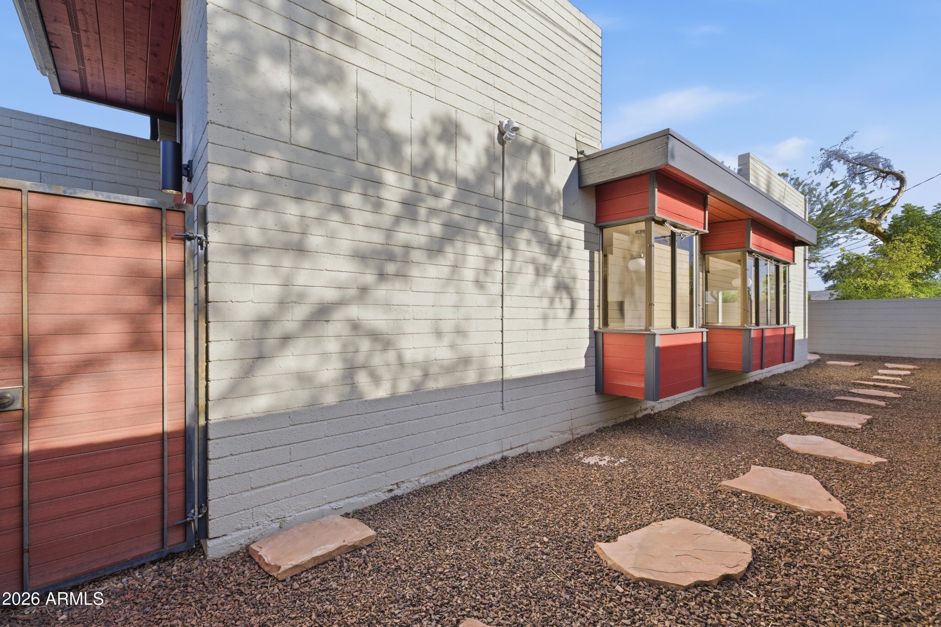 455 East Broadway Road, Unit 4 Tempe, AZ 85282 - Photo 5 of 39 02-455_E_Broadway_Unit4_2