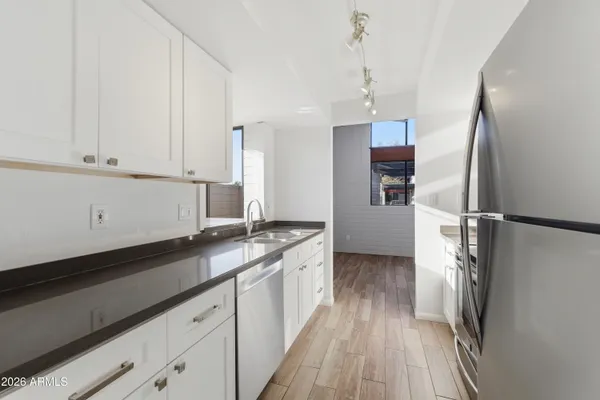 $314,900 | 455 East Broadway Road, Unit 4, Tempe, AZ 85282
