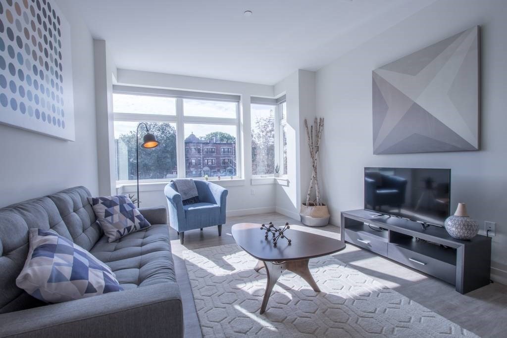 900 Beacon Street, Unit 402 Boston, MA 02215 - Photo 3 of 16