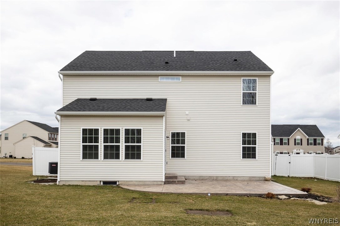 18 Middlebury Lane Lancaster, NY 14086 - Photo 17 of 20