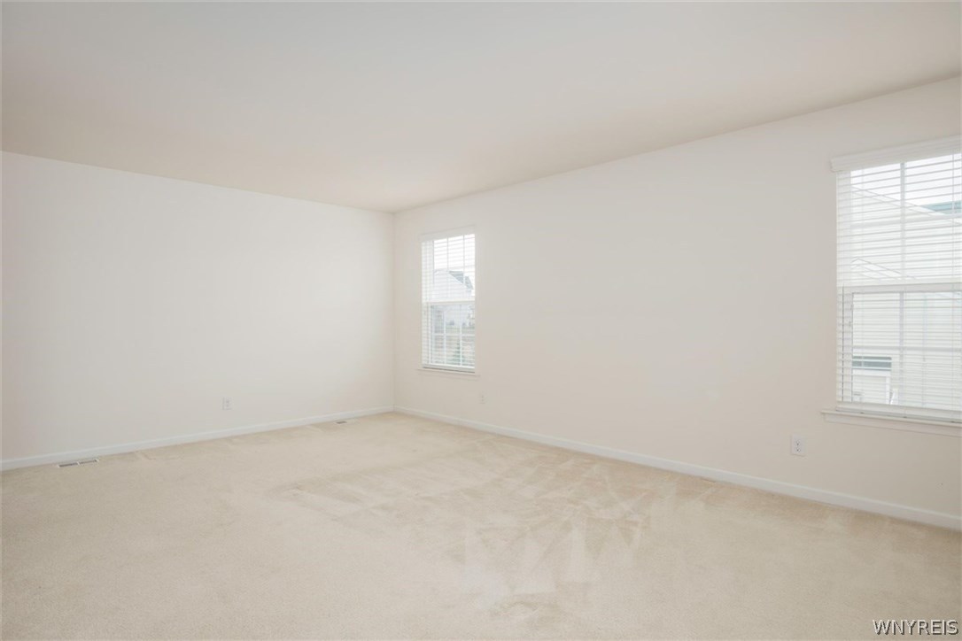 18 Middlebury Lane Lancaster, NY 14086 - Photo 10 of 20