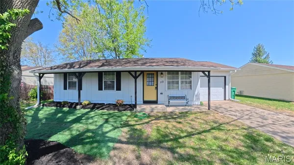 $195,000 | 113 Perrottet Drive, Mascoutah, IL 62258
