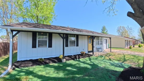 $195,000 | 113 Perrottet Drive, Mascoutah, IL 62258