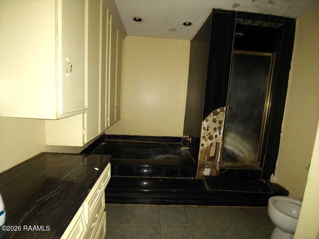 4412 Freetown Road New Iberia, LA 70560 - Photo 13 of 24 13 Bathroom