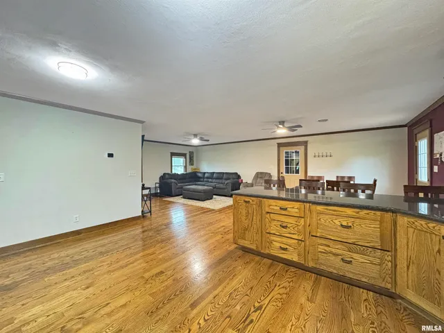 $180,000 | 24948 East Barker Drive, Canton, IL 61520