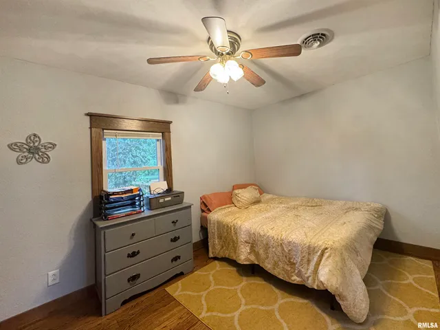 $180,000 | 24948 East Barker Drive, Canton, IL 61520