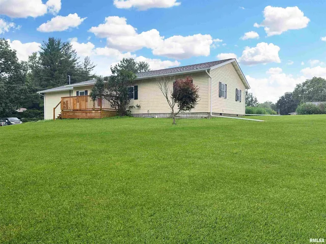 $180,000 | 24948 East Barker Drive, Canton, IL 61520