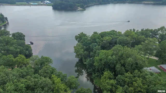 $180,000 | 24948 East Barker Drive, Canton, IL 61520