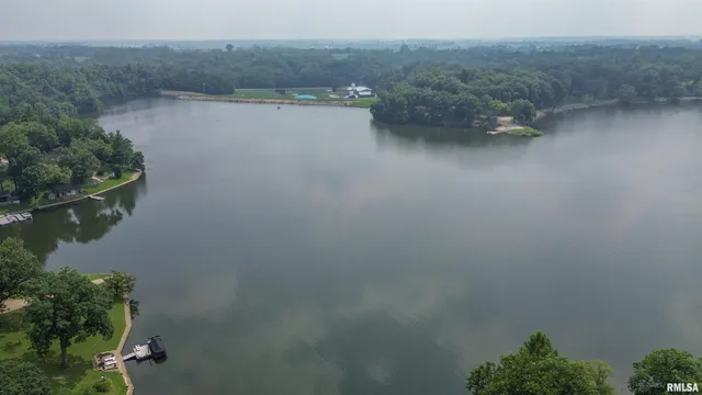 $180,000 | 24948 East Barker Drive, Canton, IL 61520