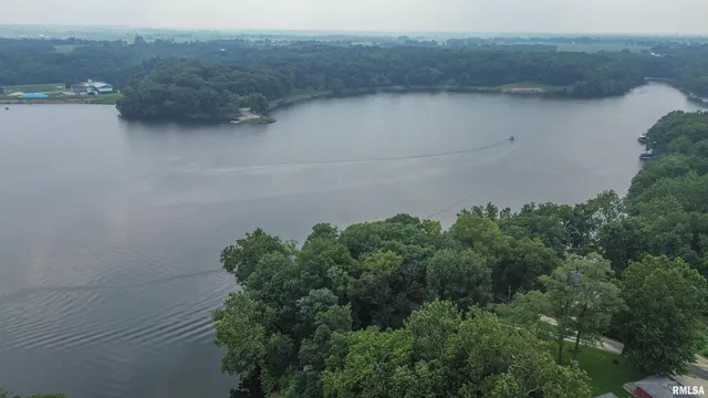 $180,000 | 24948 East Barker Drive, Canton, IL 61520