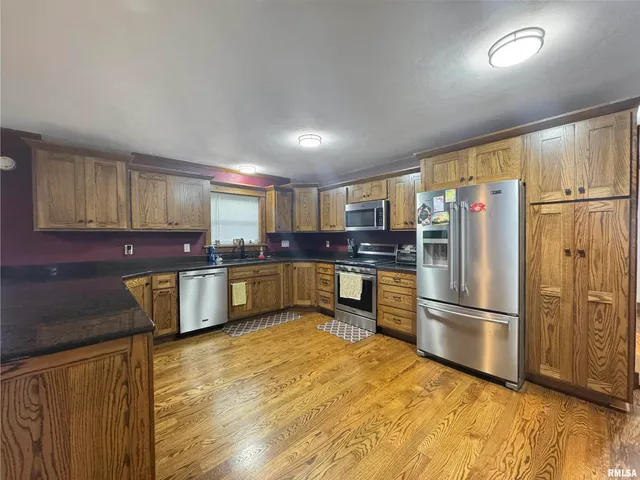 $180,000 | 24948 East Barker Drive, Canton, IL 61520