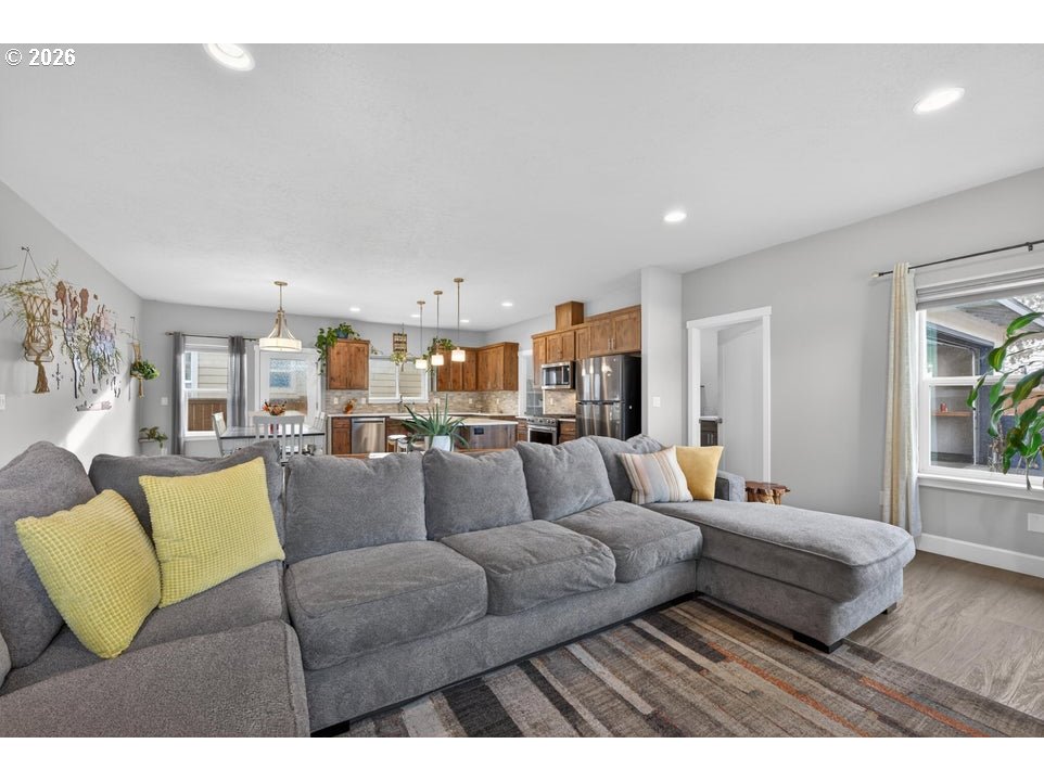 559 Northwest Rimrock Drive Redmond, OR 97756 - Photo 14 of 41 Gallery Image 14