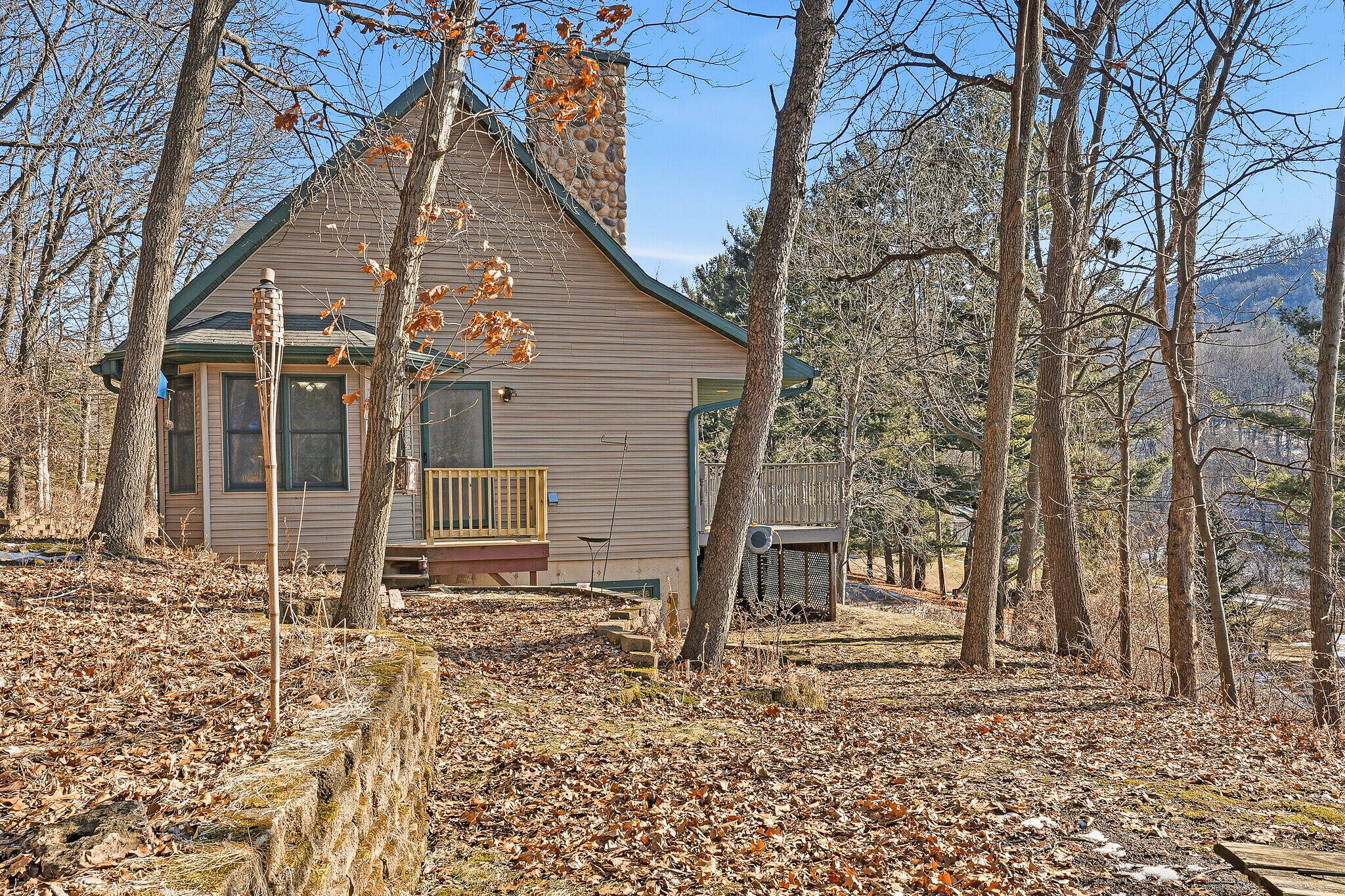 3223 Ebner Coulee Road Shelby, WI 54601 - Photo 28 of 40 Side