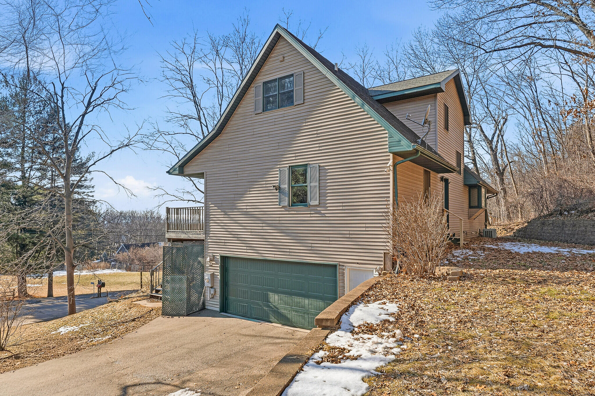 3223 Ebner Coulee Road Shelby, WI 54601 - Photo 4 of 40 Side