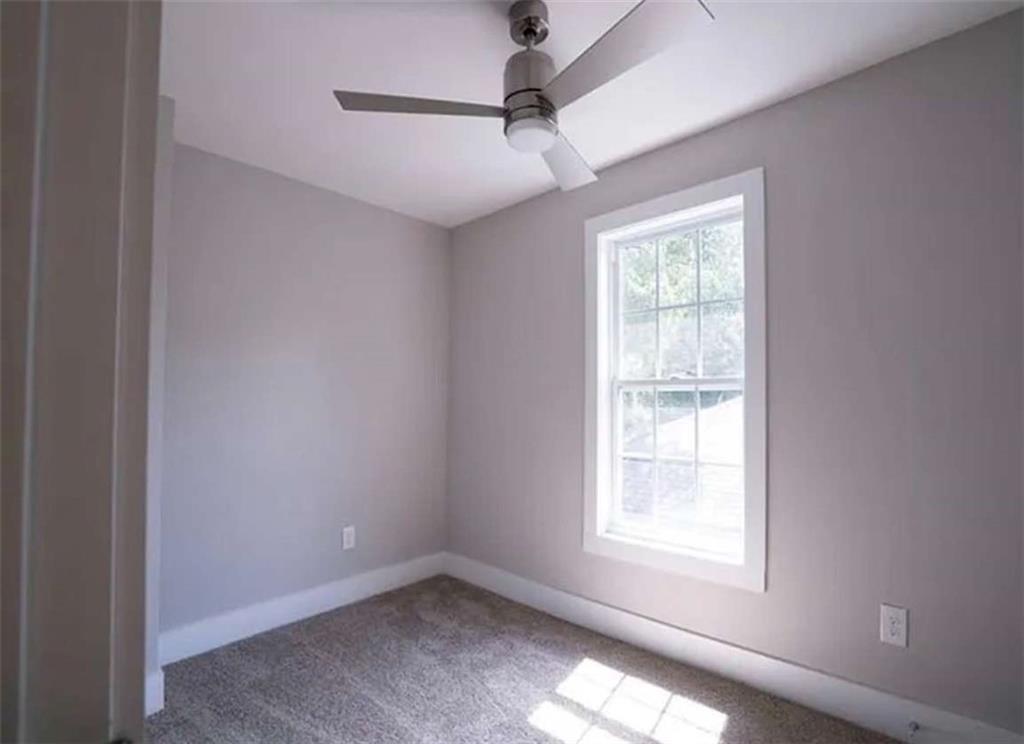 954 Parsons Street Southwest Atlanta, GA 30314 - Photo 7 of 12