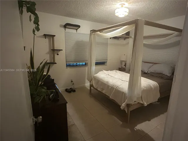 $3,850 | 956 Northeast 80th Street, Miami, FL 33138