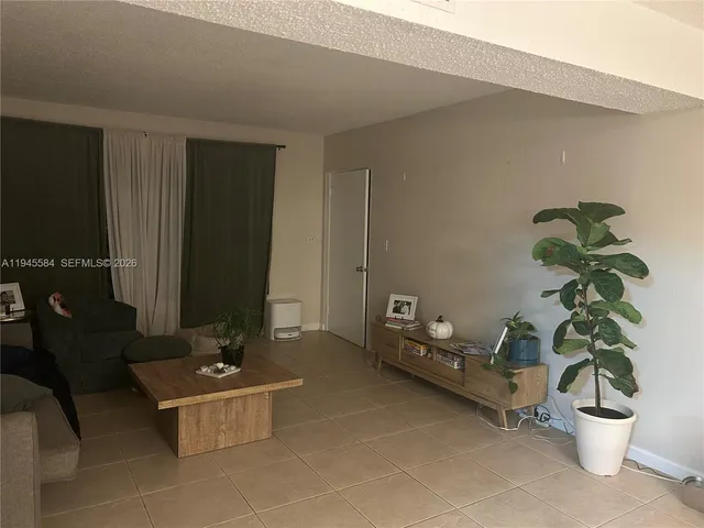 $3,850 | 956 Northeast 80th Street, Miami, FL 33138