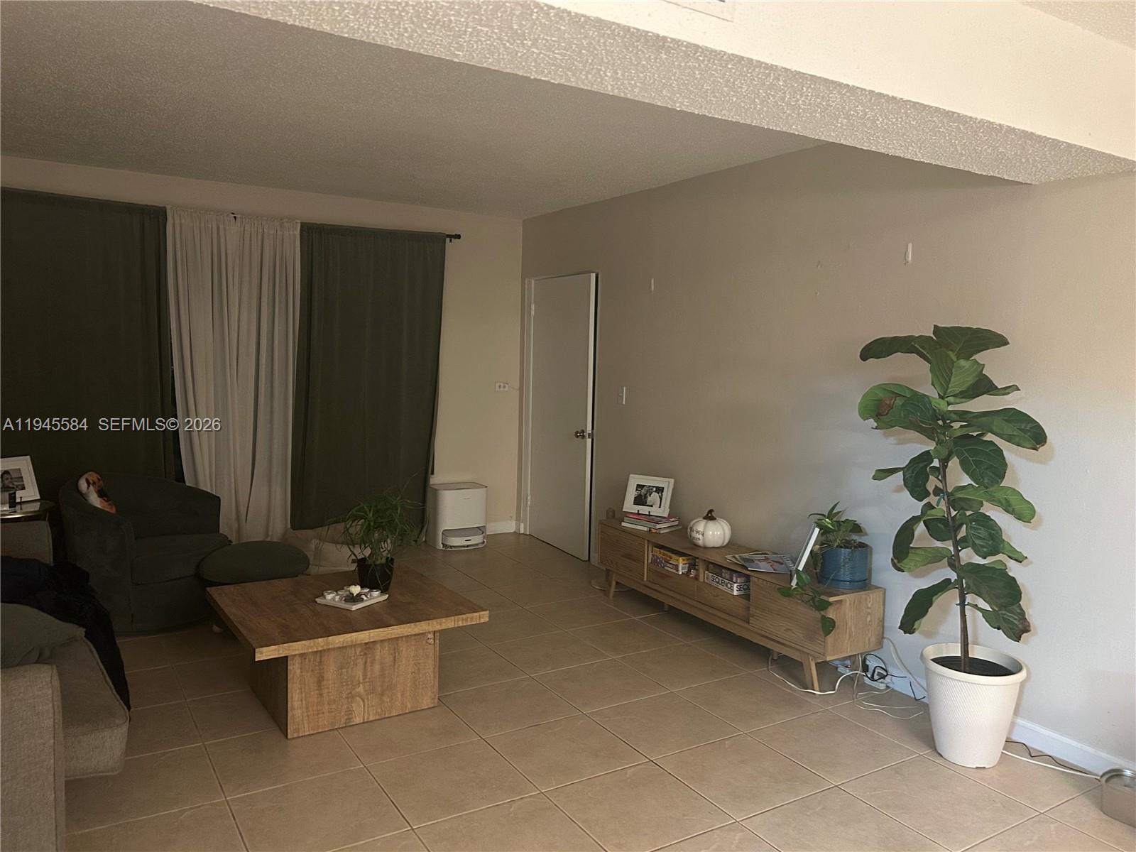 956 Northeast 80th Street Miami, FL 33138 - Photo 4 of 14