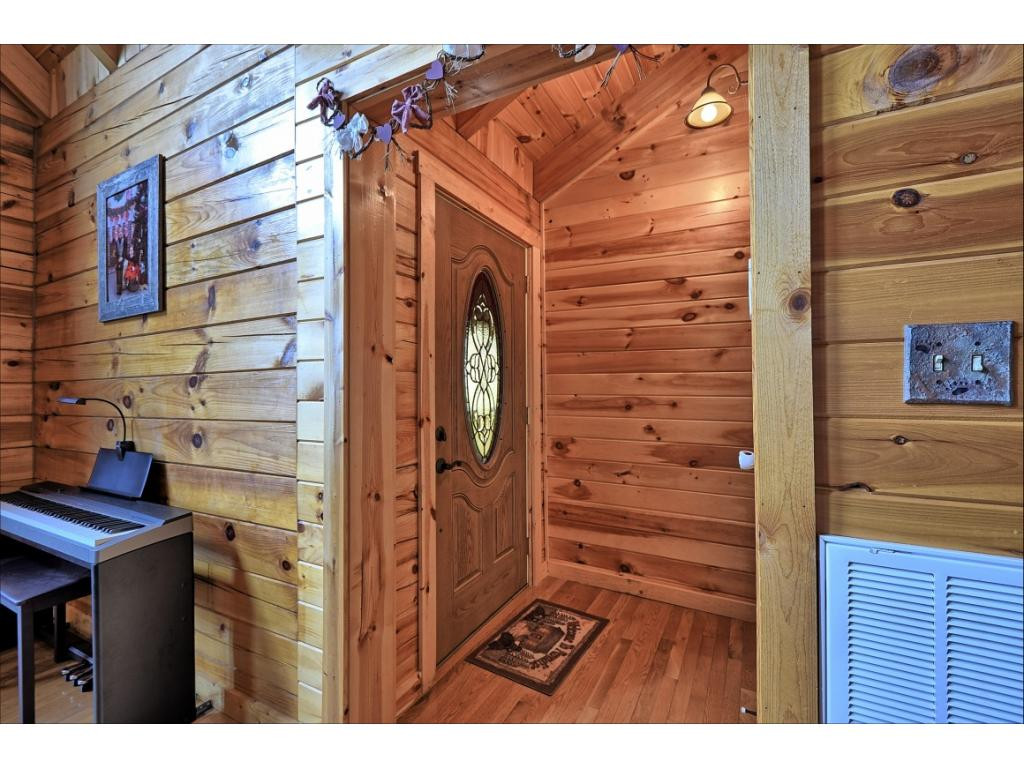 116 Zeb Grindstaff Road Elizabethton, TN 37643 - Photo 4 of 21 Photo 4