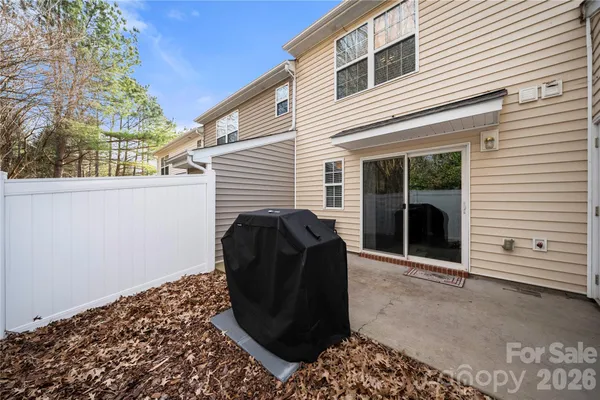 a view of a entryway of the house