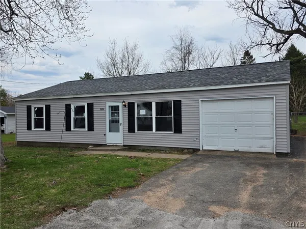 $219,900 | 5602 Eastwood Drive, Verona, NY 13478