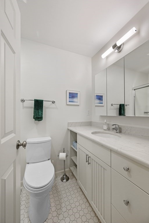 35 Wharf Path, Unit B Marblehead, MA 01945 - Photo 14 of 17