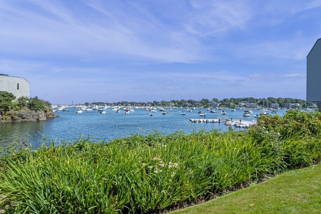 35 Wharf Path, Unit B Marblehead, MA 01945 - Photo 2 of 17