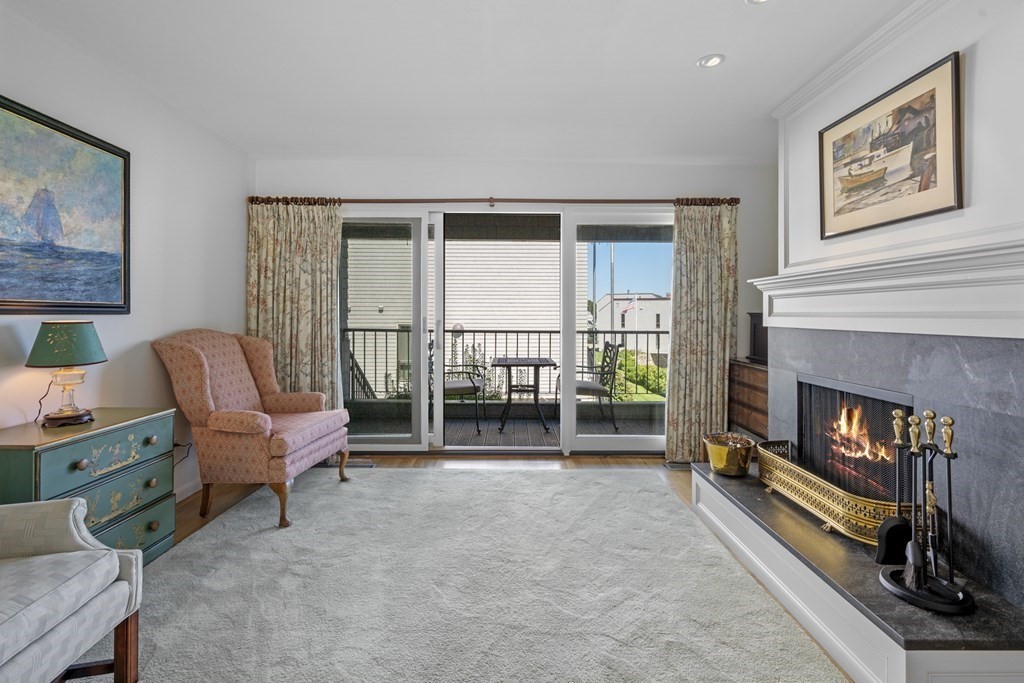 35 Wharf Path, Unit B Marblehead, MA 01945 - Photo 5 of 17