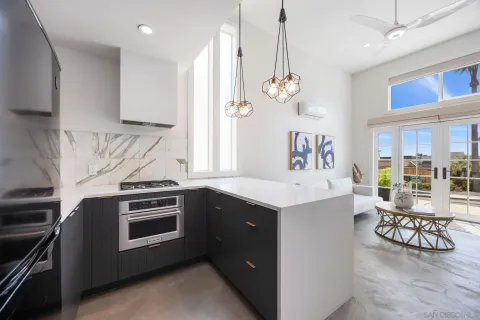 $2,799,000 | 2449 Manchester Avenue, Cardiff-by-the-Sea, CA 92007