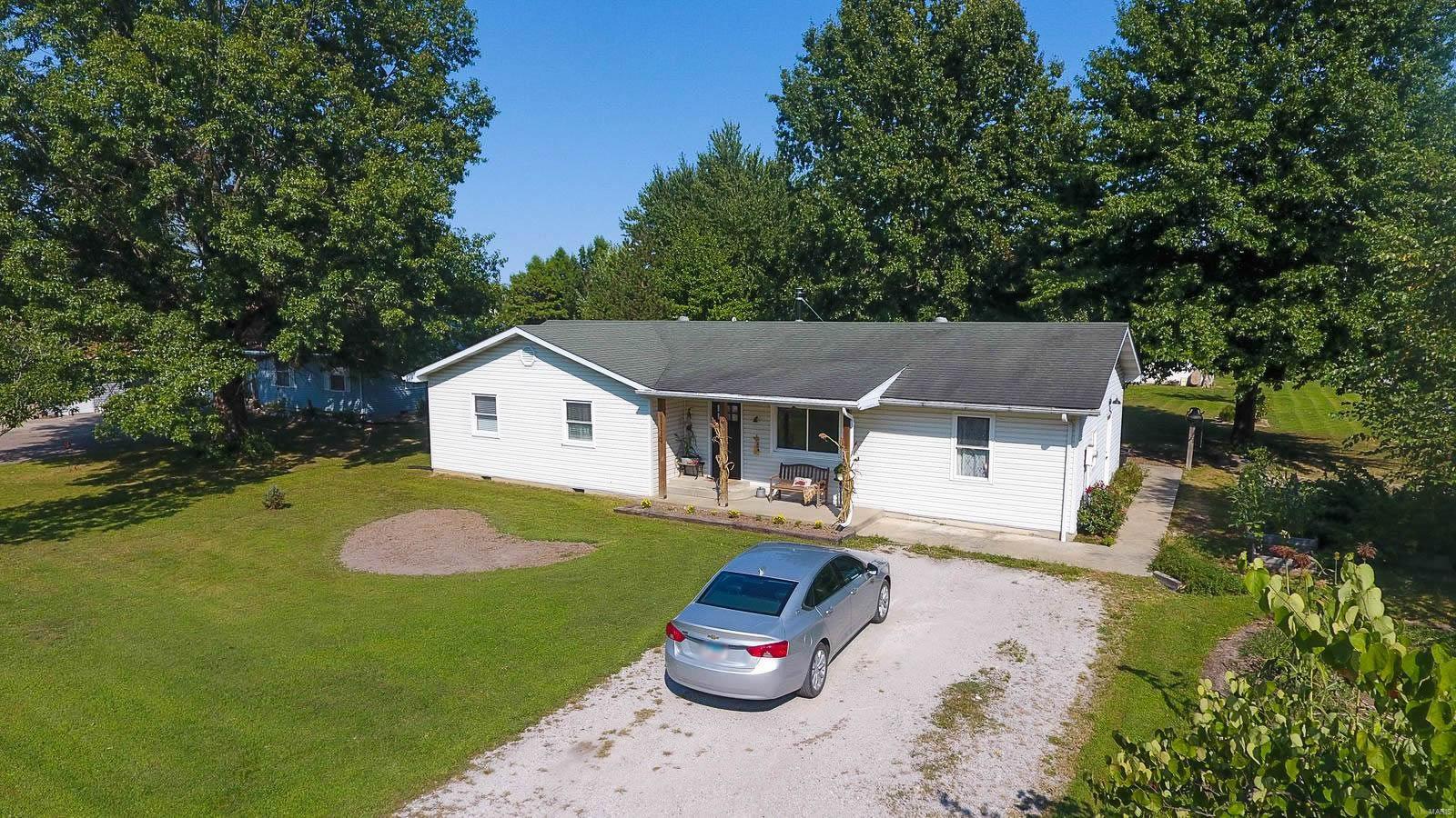 1114 Timber Ridge Trail Mount Olive, IL 62069 - Photo 1 of 48